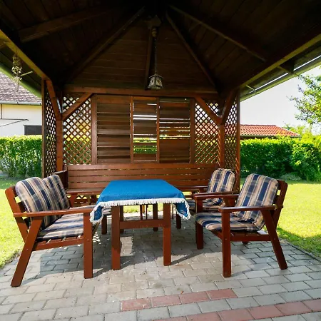 Dom wakacyjny Pergola By Interhome *