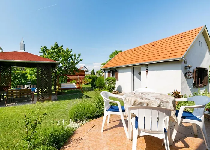 Dom wakacyjny Pergola By Interhome *